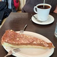 Veganer Rhabarberkuchen at Backboot Café und Bäckerei in Zinnowitz