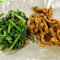 Greens and fried mushroom were quite delicious too at Gan Taste 颜味素食 in Central Singapore