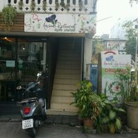 street front at Anchan Vegetarian Restaurant in Chiang Mai