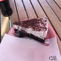 Vegane Schoko-Kirsch-Torte  at Röstzeit Kaffeerösterei in Dusseldorf