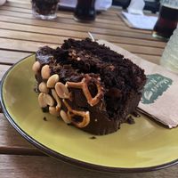 Schoko-Erdnuss Kuchen (vegan)  at Röstzeit Kaffeerösterei in Dusseldorf