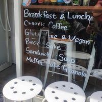 Sign on the front door at Ohana8 in Kyoto