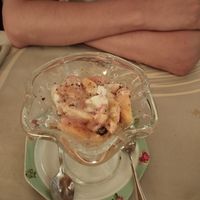 Pesche con gelato at Le Bistrot in Rome