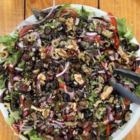 Big and incredible delicious salad to share  at Rock & Roll Pizza in La Portela De Valcarce