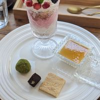 🍧🍓 Vegan Parfait Dessert at Bugoro All Vegan in Fukuoka