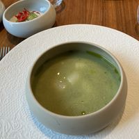 Asparagus soup with cucumber and mint salad  at Graan & Zo in Oud-alblas