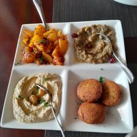 Little portions of food at Chambers in Galle