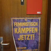 Nice sign on the toilet door at Mathilda Vegan in Munich