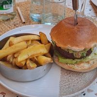 Vegan burger (now without salad and they didn't give me vegan cheese) at Annette Cafe in Nice