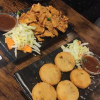 Aloo tikki & Assorted Pakora at Indian Summer in Enschede