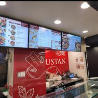 Plusieurs options at Boustan in Quebec