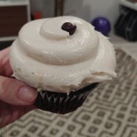 $4.25 Vegan, Wheat Free Cupcake at Icing on the Cake in Los Gatos