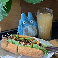  Mushroon baguette sandwich and apple juice #Veganuary at Gosranhi Bread/Book in Daegu