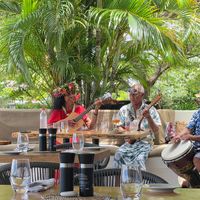 Sunday lunch noon-2pm live Polynesian music at Le Cook's Restaurant in Moorea