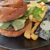 Der Avocado Burger at Brasserie in Marburg