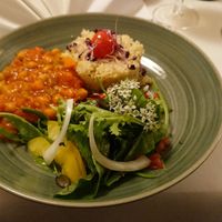 Kürbis-Kichererbsen-Curry mit Couscous at Konrad's in Burg