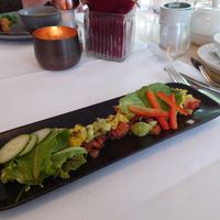 Tomaten-Avocado-Salat mit Mango at Konrad's in Burg