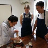 Miyo-Sensei making shirae  at Idees Kamakura in Kamakura
