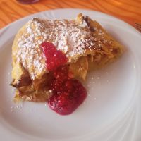 Apple strudel with raspberry sauce at Agriturismo Maso Alle Rose in Cavrasto