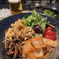 Gericht Nr. 30 - amazing!!! / hier mit Walnüssen anstelle von Cashew; frisch gezapftes Bier  at Emira in Berlin