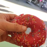 Strawberry springfield (vegan) at Doughnut Time in Berlin