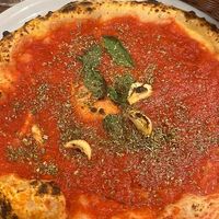 Pizza marinara  at Portobello  in Milan