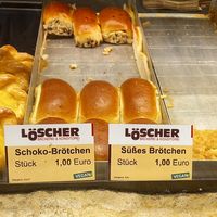 süße brötchen/ schokobrötchen at Löscher Bäckerei-Konditorei in Bochum