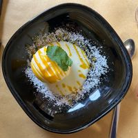Il non gelato sferificato al mango  at L'Angolo PizzOsteria in Vimodrone