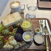 Breakfastt  at Blivin Bakery 植物系生吐司專門店 in Taipei