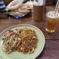 1/2 gabo gabo 1/2 veg fried rice with lemon iced tea  at DPS - Made's Warung in Denpasar