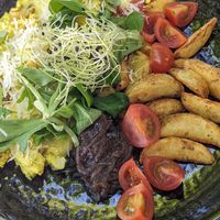 🍳 Vegan Egg with Potatoes Wedges at Nihe in Tallinn