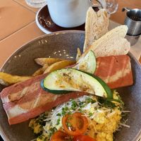 Scrambled tofu, ”bacon", potato wedges  at Nihe in Tallinn