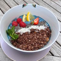 ocean bowl with dark chocolate granolaa  at Isabella Glutenfreie Pâtisserie - Eduard-Breuninger-Straße in Stuttgart