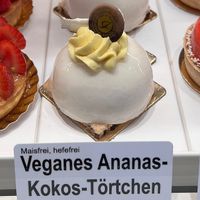 vegan pineapple cake  at Isabella Glutenfreie Pâtisserie - Eduard-Breuninger-Straße in Stuttgart