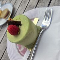 Pistazie-Himbeere at Isabella Glutenfreie Pâtisserie - Eduard-Breuninger-Straße in Stuttgart