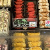 3 vegan flavours: pistachio, hazelnut and lemon  at Casa Delicatezza in Utrecht