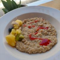 Vegan sweet Oatmeal at MiiT in Riga