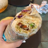 Burrito con muchísimas cosas (todas veganas) y estaba bastante bueno. Debo decir que está mordido porque la foto era para mi madre que me preguntó que era eso JAJAJA  at Pepe Taco in Valencia