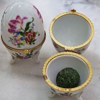 Sissi und Franz  Menü at Simply Raw Bakery and Bistro in Vienna