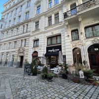   at Simply Raw Bakery and Bistro in Vienna