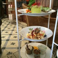 Breakfast at Simply Raw Bakery and Bistro in Vienna