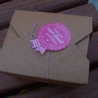 Take-away at Simply Raw Bakery and Bistro in Vienna