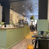 Café avec boutique végétale  at Jodie in Annecy