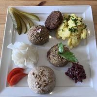   at Lesecafe Anstandig essen in Erlangen