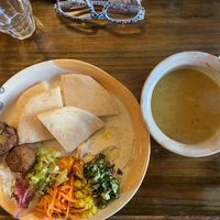 Pita plate and the daily soup at KAZRO DELI KAMAKURA in Kamakura