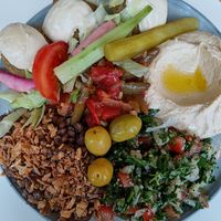 Vegan mezze at MAZMIZ in Brussels