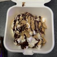   at Cinnaholic in Vineyard