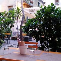 outside at Freschette BioBistrot in Palermo
