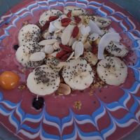 banana-strawberry-ginger bowl at Balino Yoga Café  in Sevilla