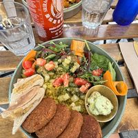 Bowl con falafel   at Balino Yoga Café  in Sevilla